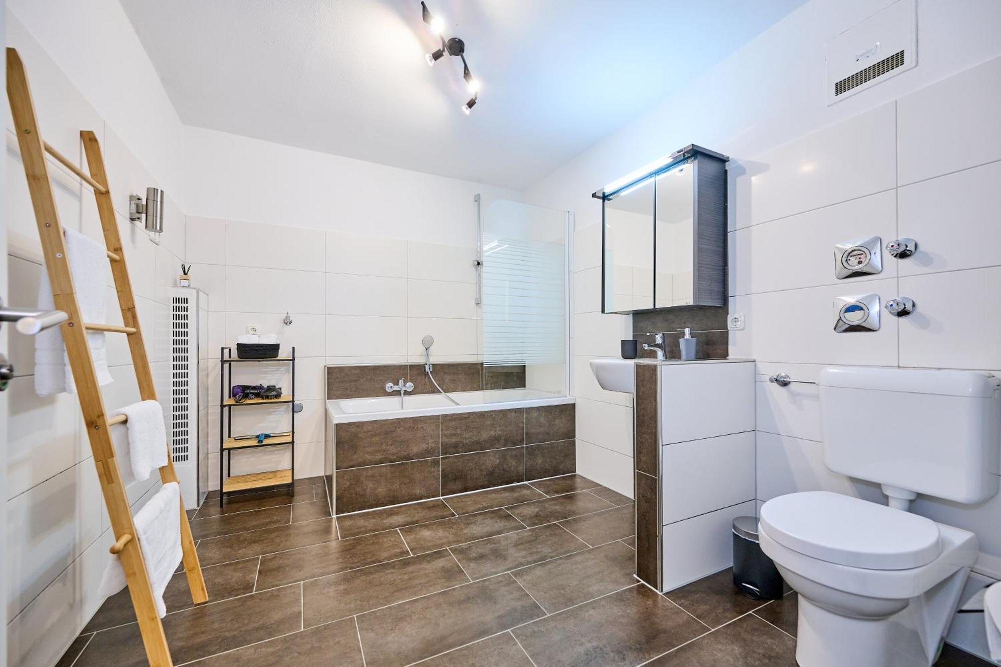 Apanoxa Homes I Zentral I Geschaefts- Und Monteurswohnung Straubing Exterior foto